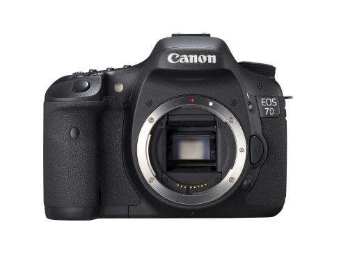 CANON EOS 7D *** EXCELLENT CONDITION***  Body, 3 Batteries, 16 GB CF Card